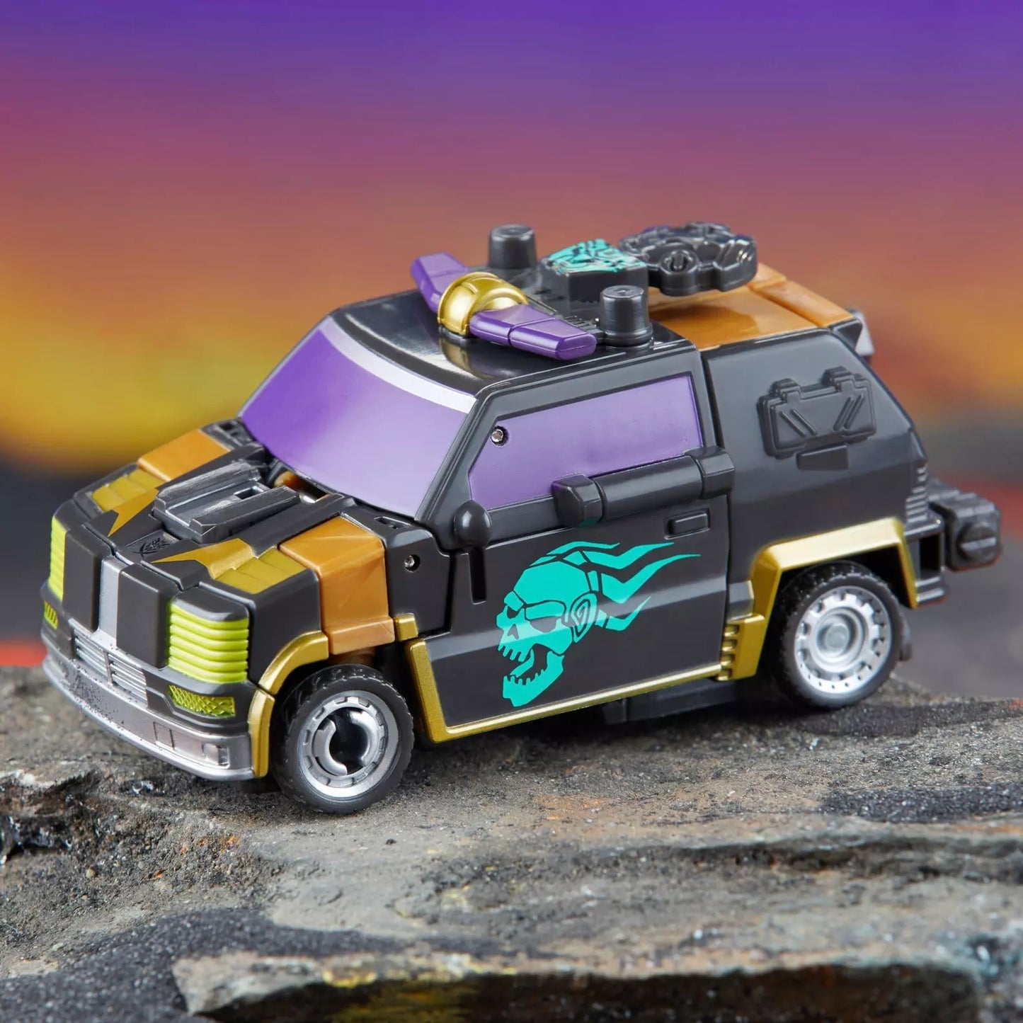 Transformers Legacy United Deluxe Class Star Raider Cannonball