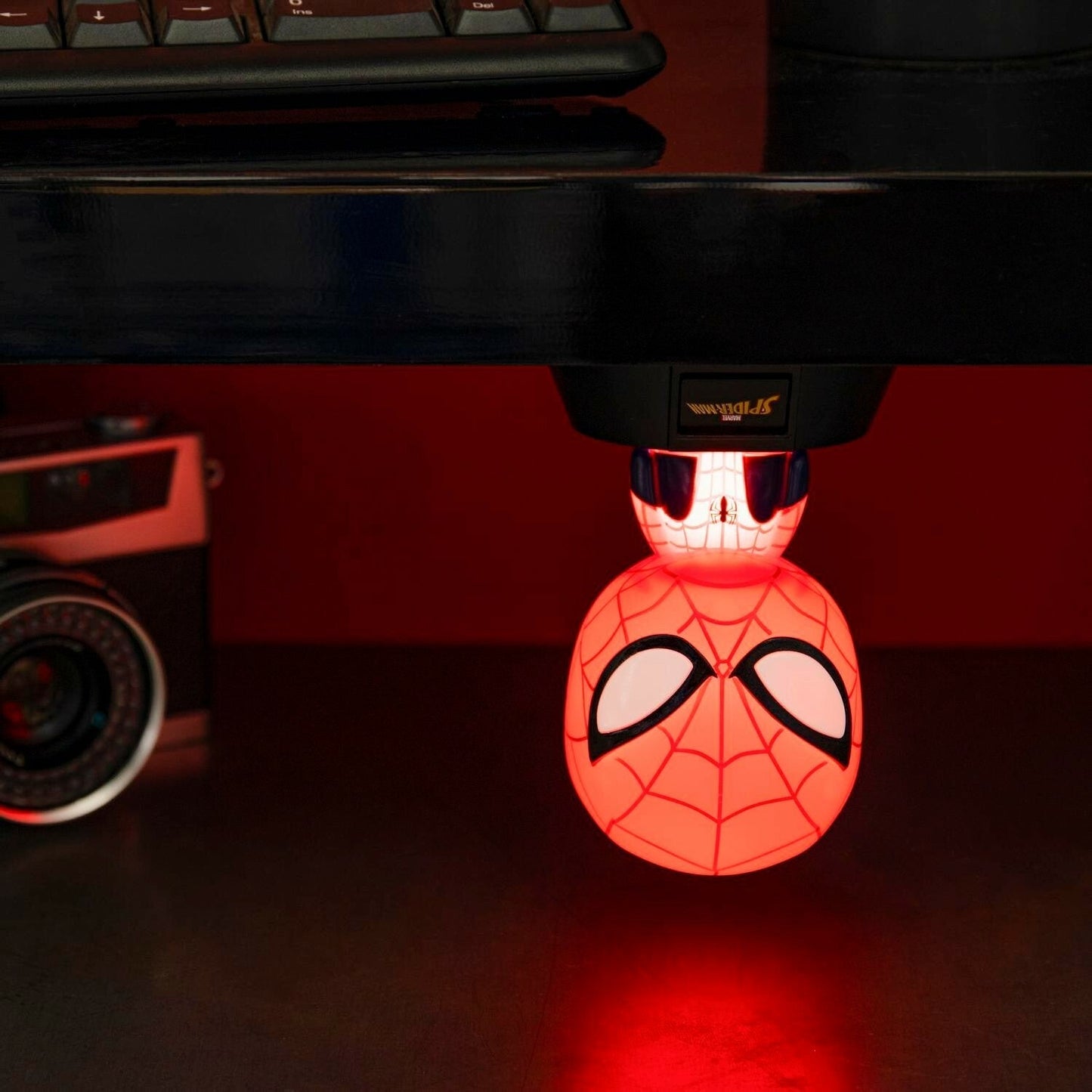 marvel-spider-man-icon-light-paladone