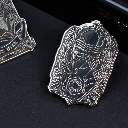 pins-star-wars-set-4-1-stormtrooper-et-kylo-ren-pin-kings
