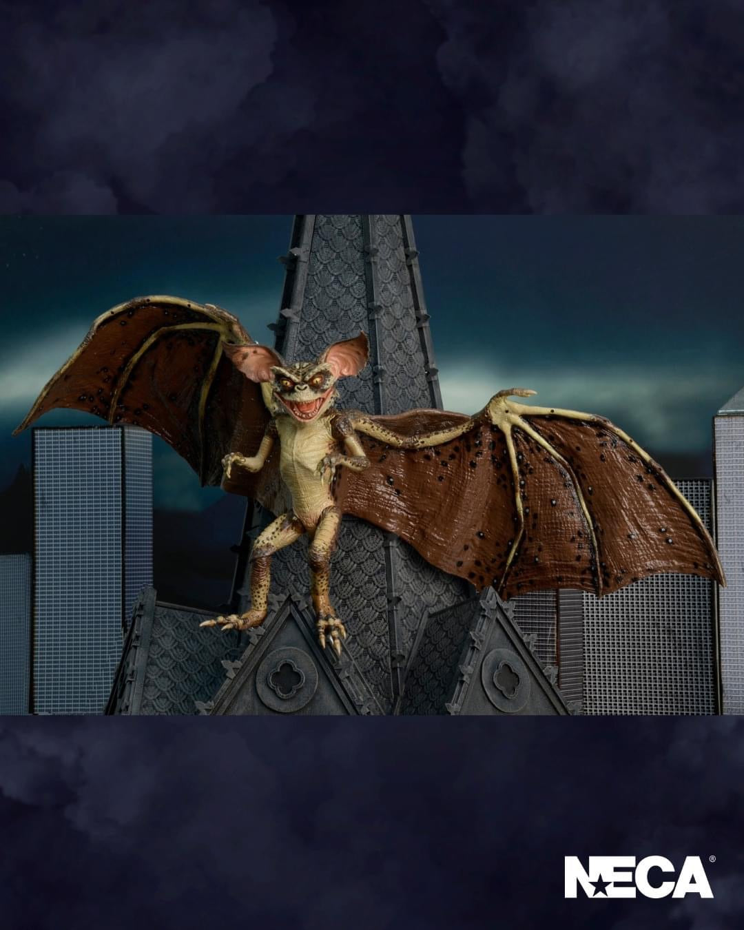 gremlins-2-deluxe-boxed-action-figure-bat-gremlin