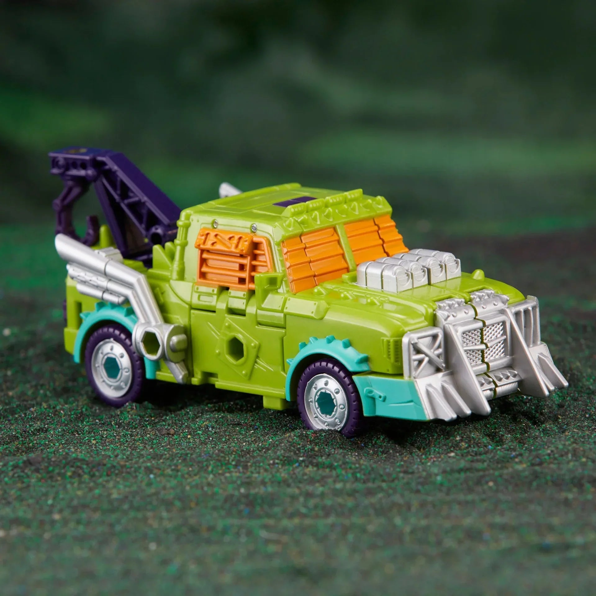 Transformers Generations Legacy Evolution Robots in Disguise 2000 Universe Tow-Line