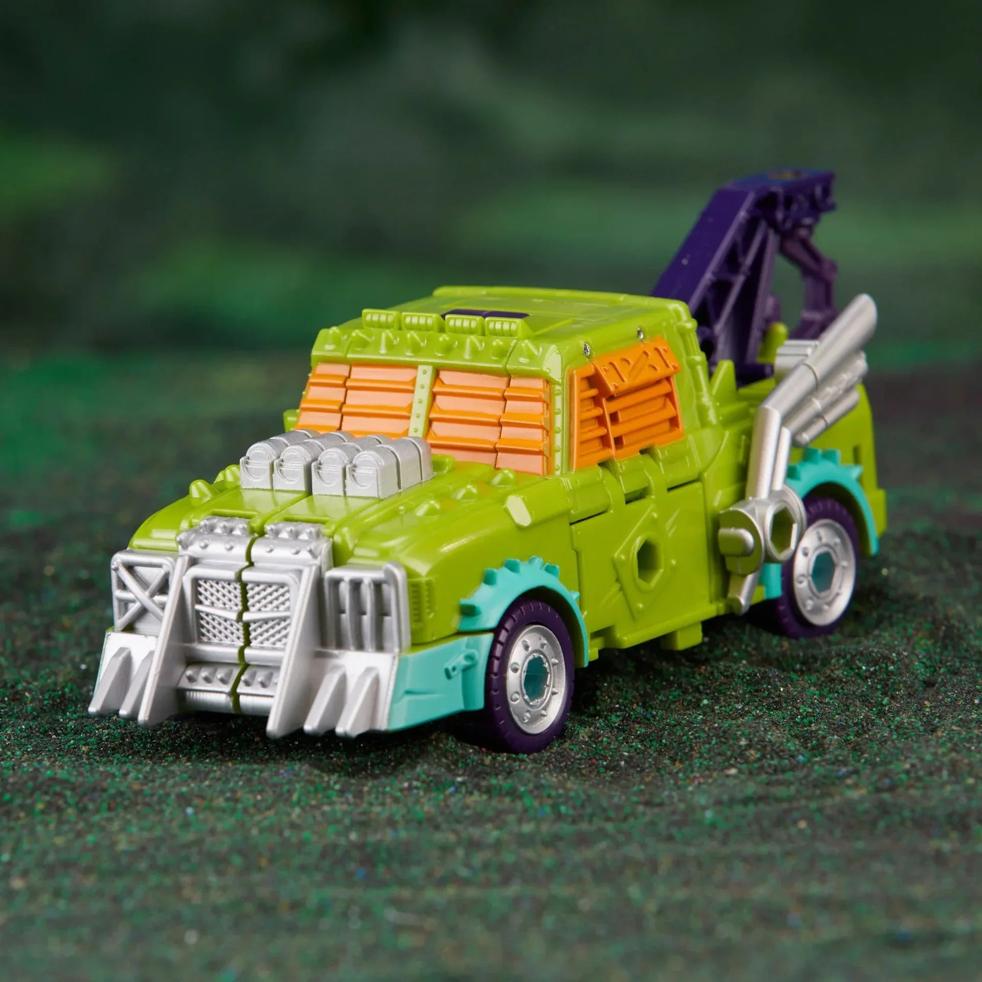 Transformers Generations Legacy Evolution Robots in Disguise 2000 Universe Tow-Line
