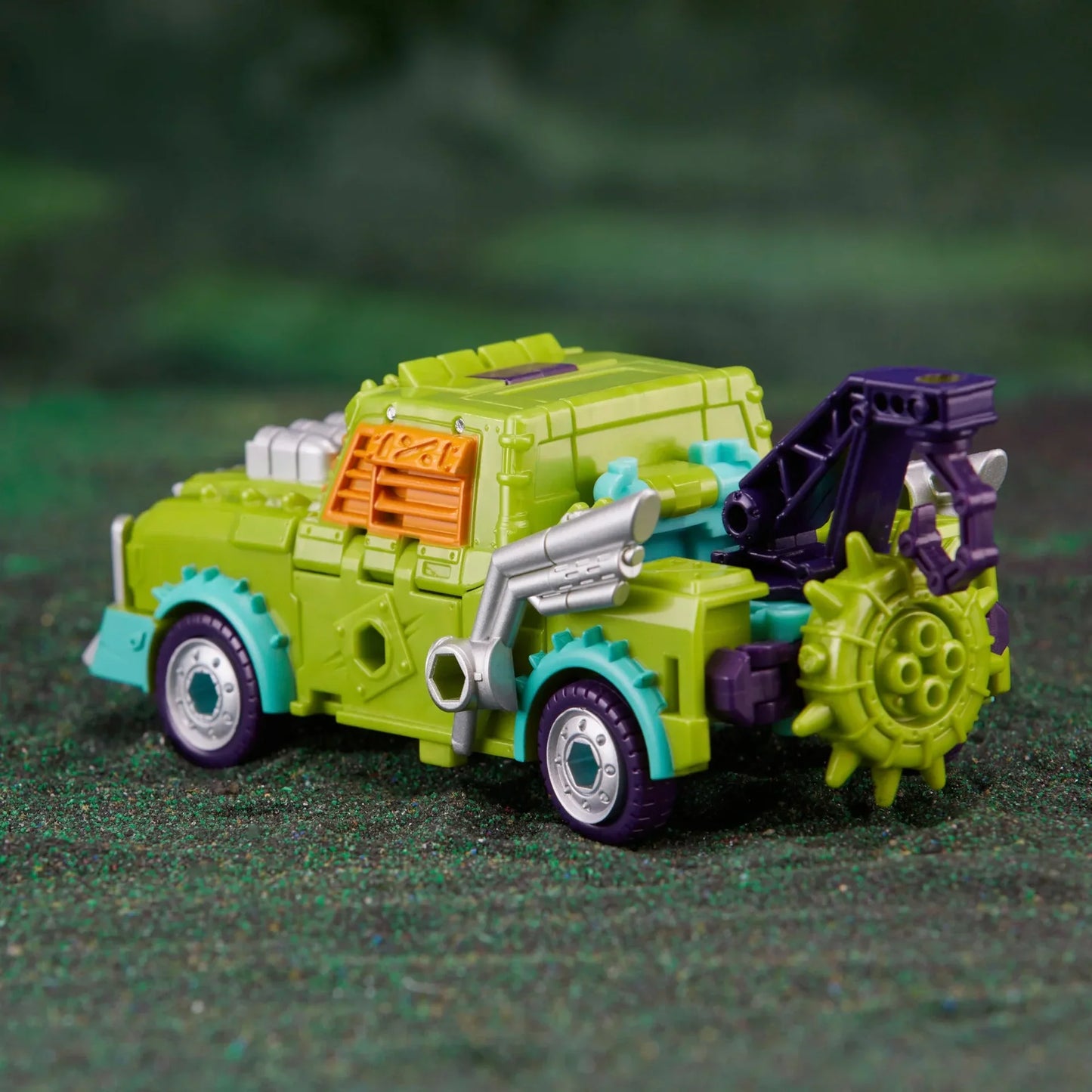 Transformers Generations Legacy Evolution Robots in Disguise 2000 Universe Tow-Line