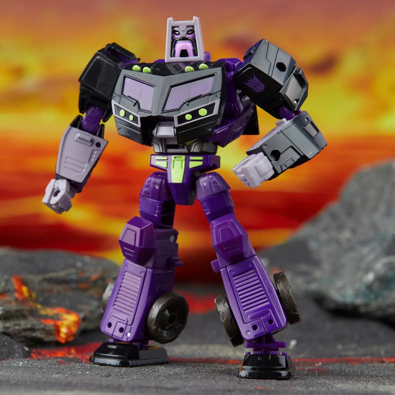 transformers generations legacy united voyageur decepticon motormaster hasbro