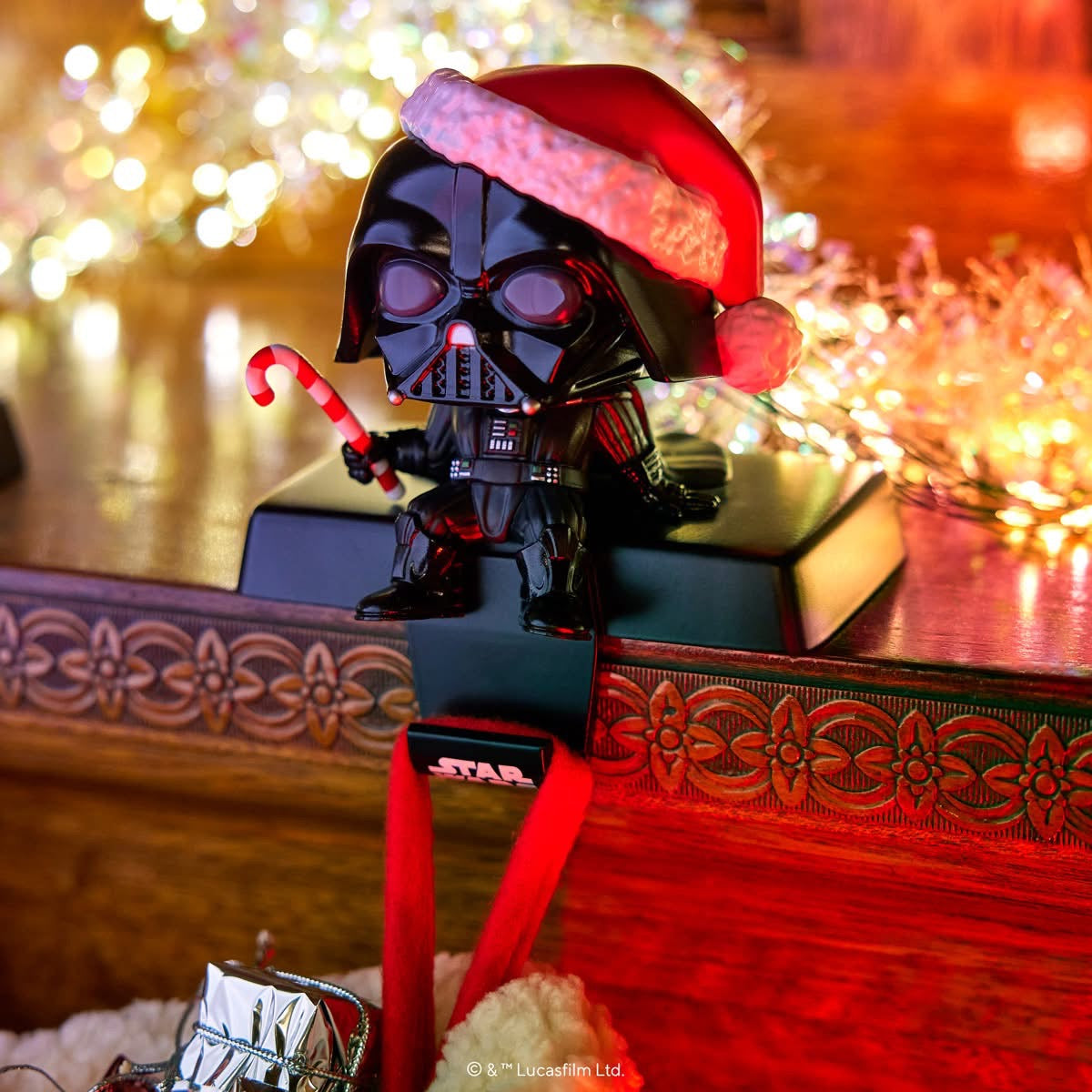 pop-stocking-hanger-darth-vader-with-candy-cane
