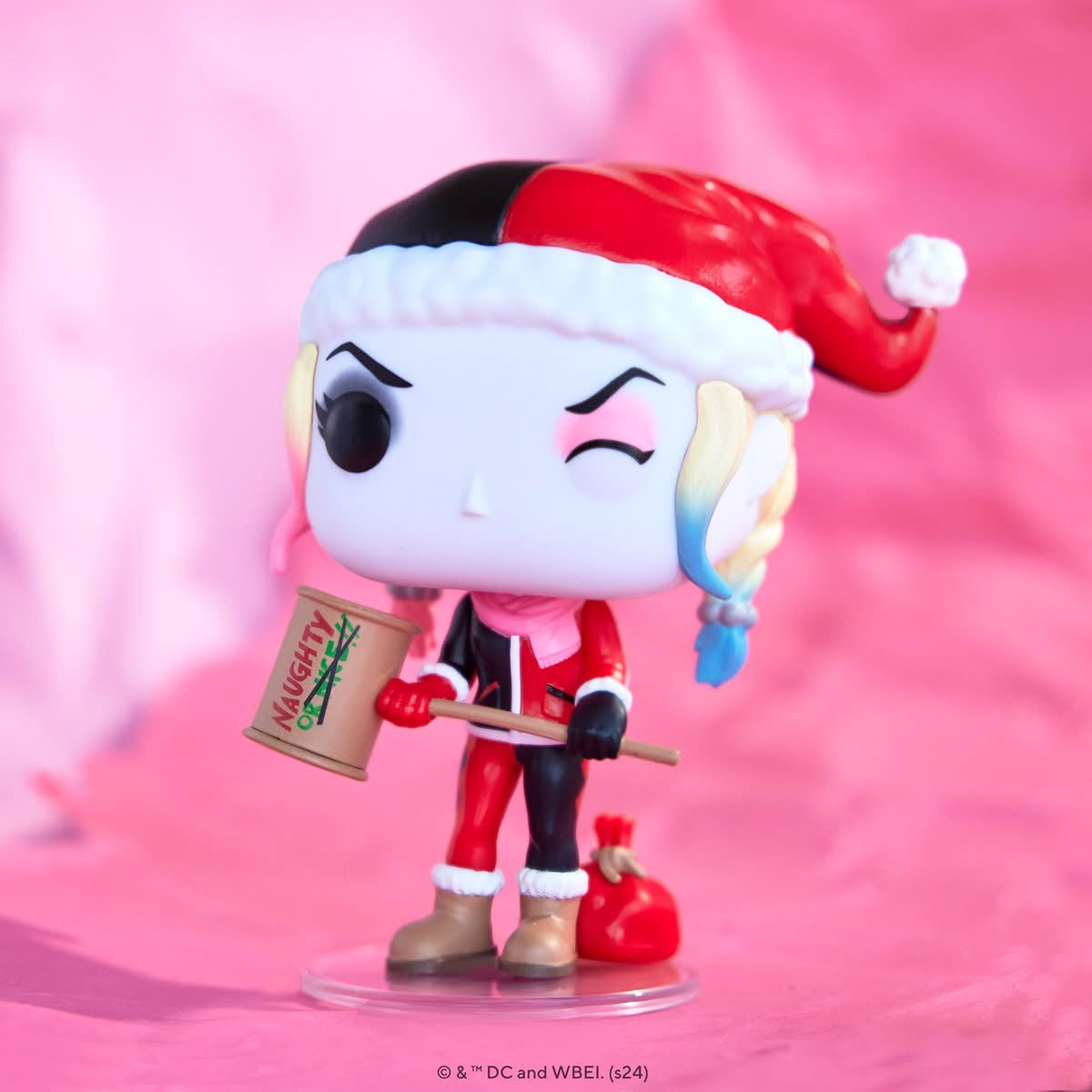pop-harley-quinn-with-naughty-mallet-529