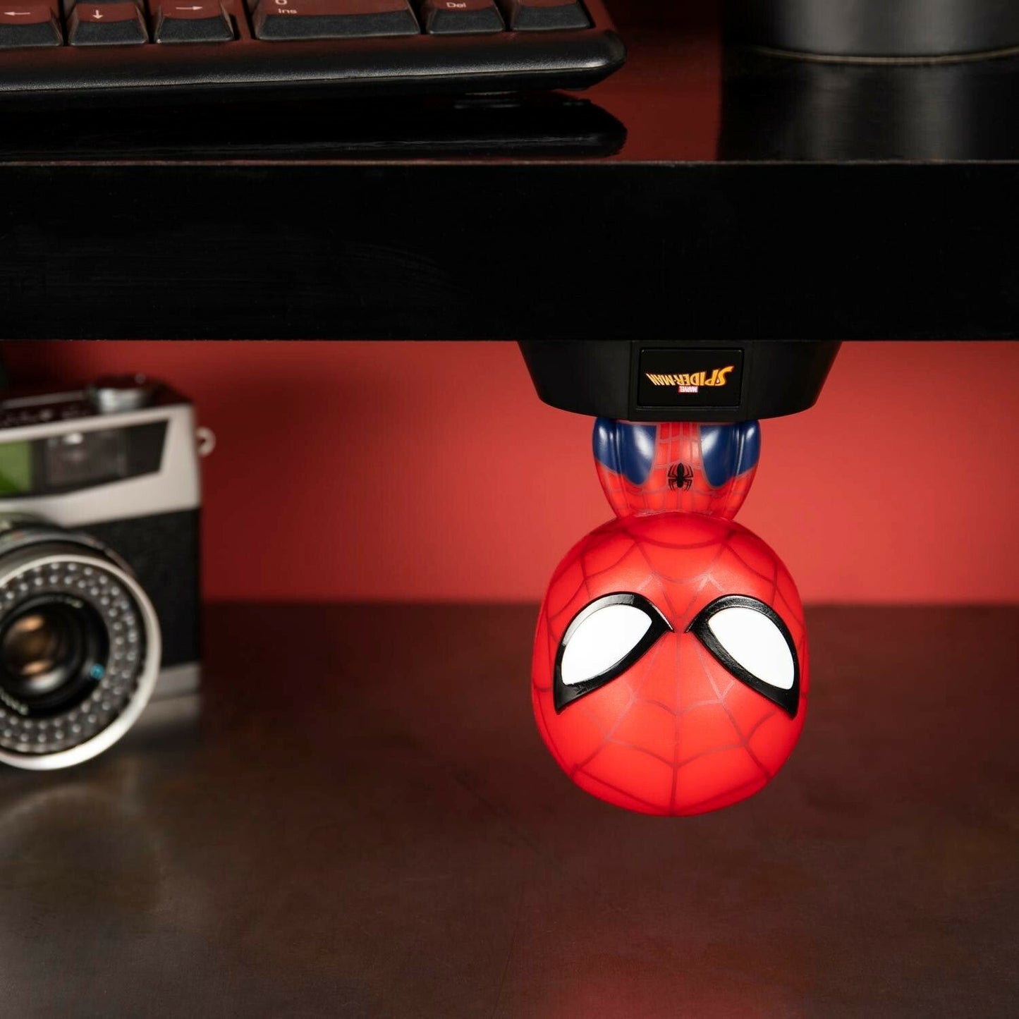 marvel-spider-man-icon-light-paladone