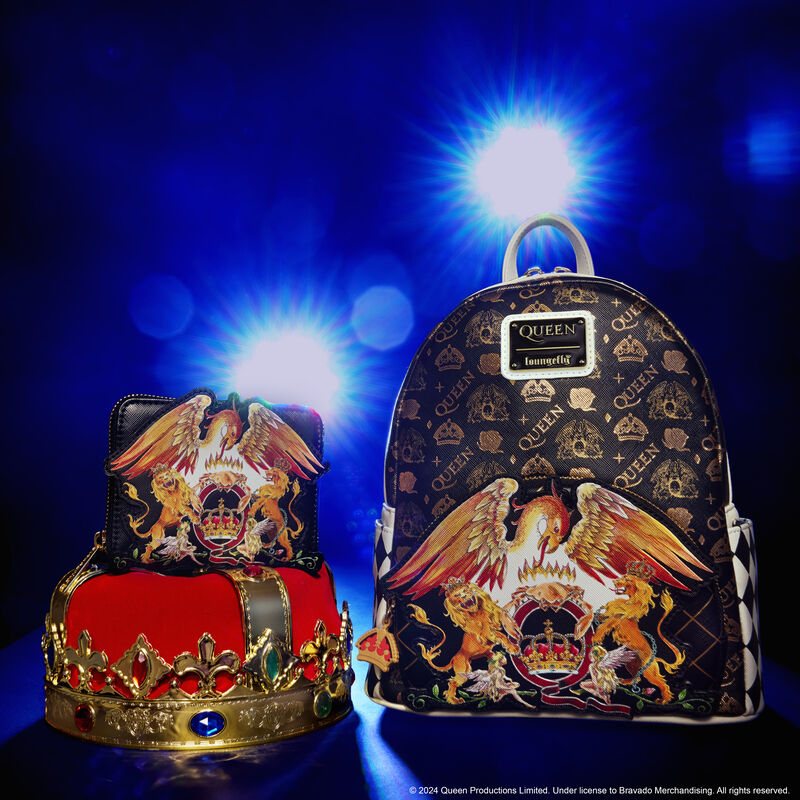 queen-crest-logo-zip-around-wallet