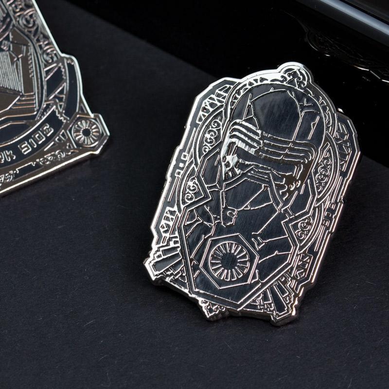 pins-star-wars-set-4-1-stormtrooper-et-kylo-ren-pin-kings