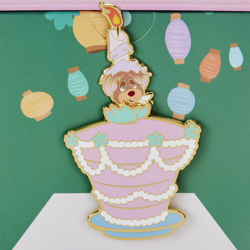 Photo produit - Pin's Alice au Pays des Merveilles - Unbirthday Cake