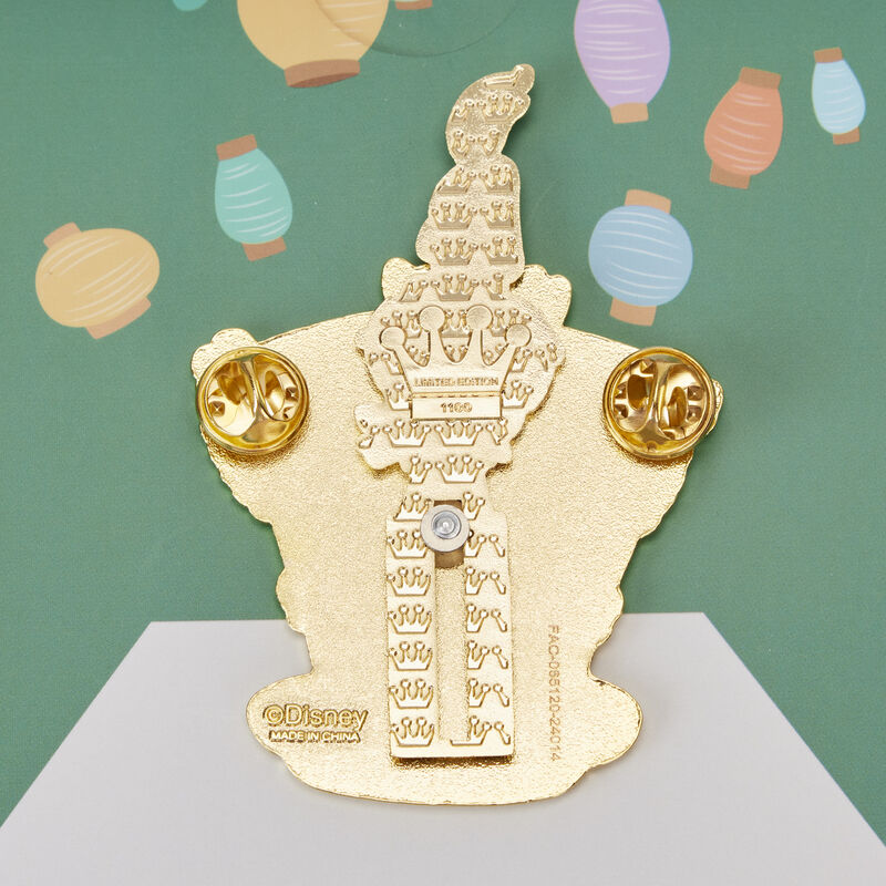 Photo produit - Pin's Alice au Pays des Merveilles - Unbirthday Cake