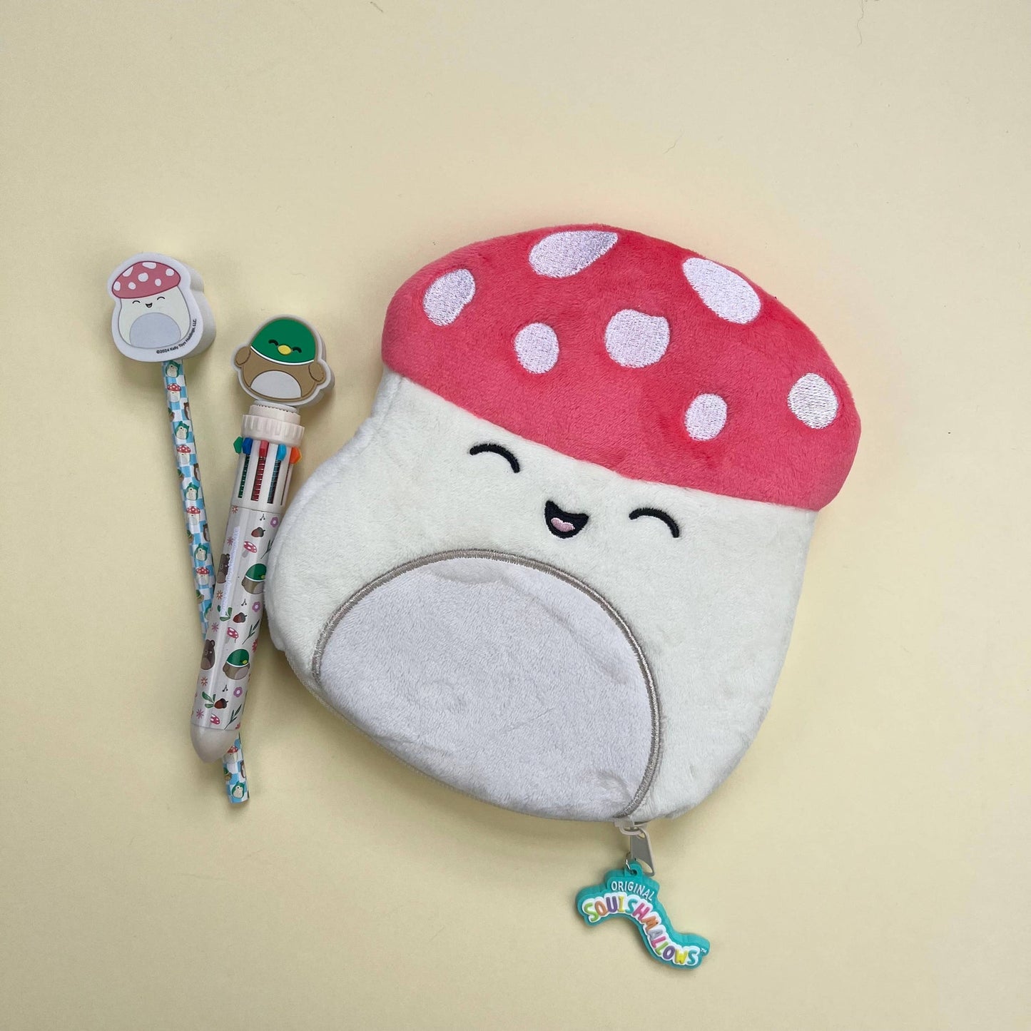 Trousse à crayons en – peluche Squishmallows Cottage avec design Malcolm | Blueprint Collections – vue 4