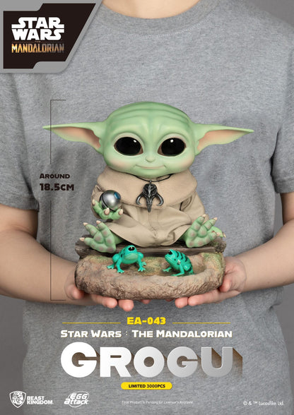 star-wars-the-mandalorian-statuette-egg-attack-grogu-beast-kingdom
