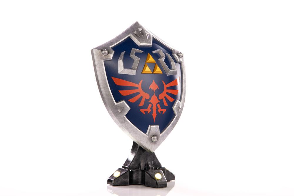 statuette-the-legend-of-zelda-breath-of-the-wild-hylian-shield-collectors-edition-first-4-figures
