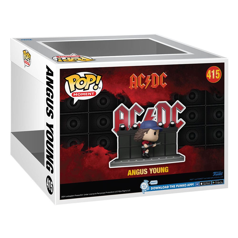 pop-moment-angus-young-dancing-on-stage-415