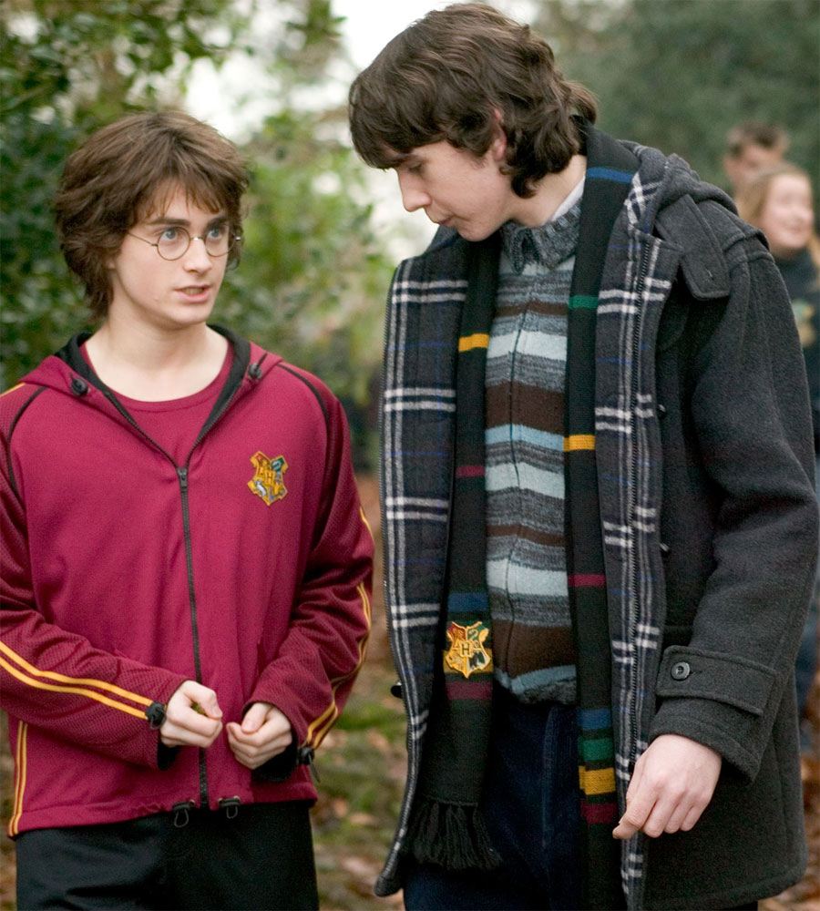 echarpe-harry-potter-poudlard-cinereplicas